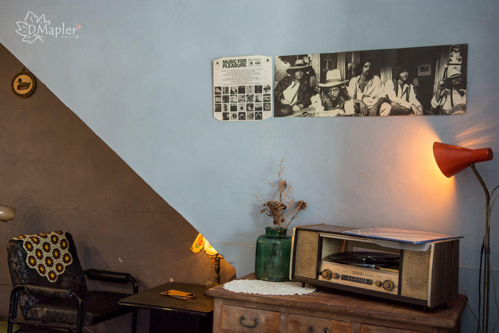 高雄鼓山-早頓小室tsa-tng room-聽黑膠音樂品嘗舊時代的憧憬