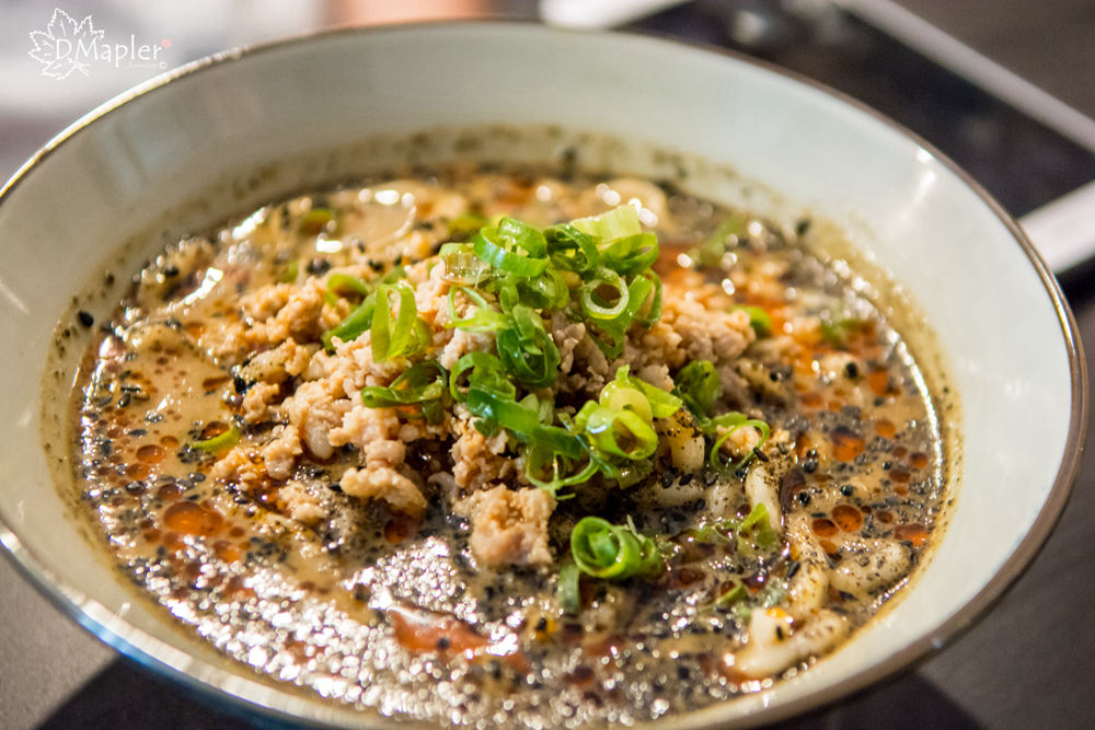 高雄鼓山-早頓小室tsa-tng room-聽黑膠音樂品嘗舊時代的憧憬