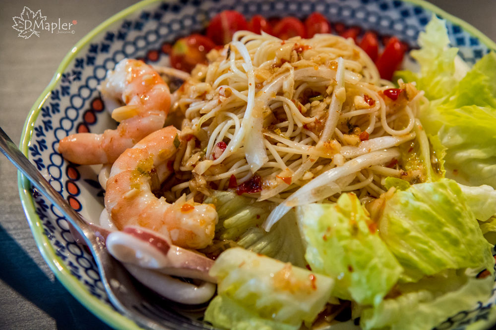 高雄鼓山-早頓小室tsa-tng room-聽黑膠音樂品嘗舊時代的憧憬