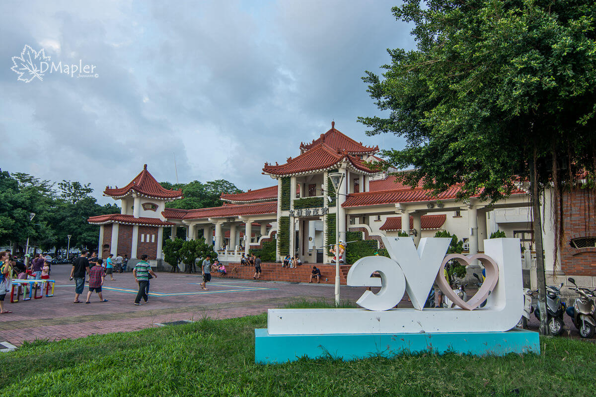 高雄左營｜高雄市物產館&蓮池潭畔｜在地食材伴手禮