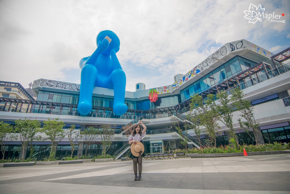 軟體園區 Dali Art 藝術廣場｜巨大藍色沉思者42號&洗窗工人