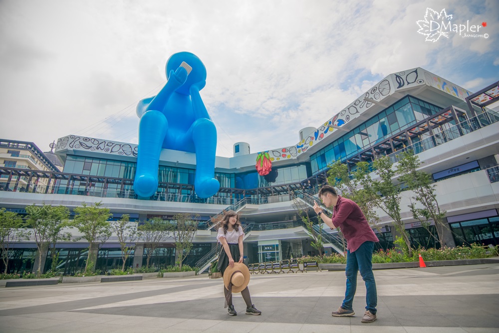 軟體園區 Dali Art 藝術廣場｜巨大藍色沉思者42號&洗窗工人