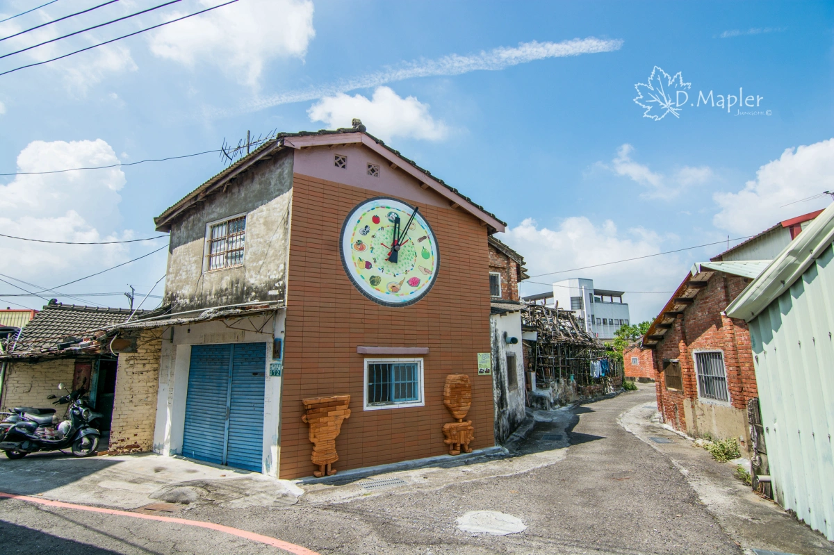 愛溪口秘密通道．愛麗絲夢遊仙境彩繪村