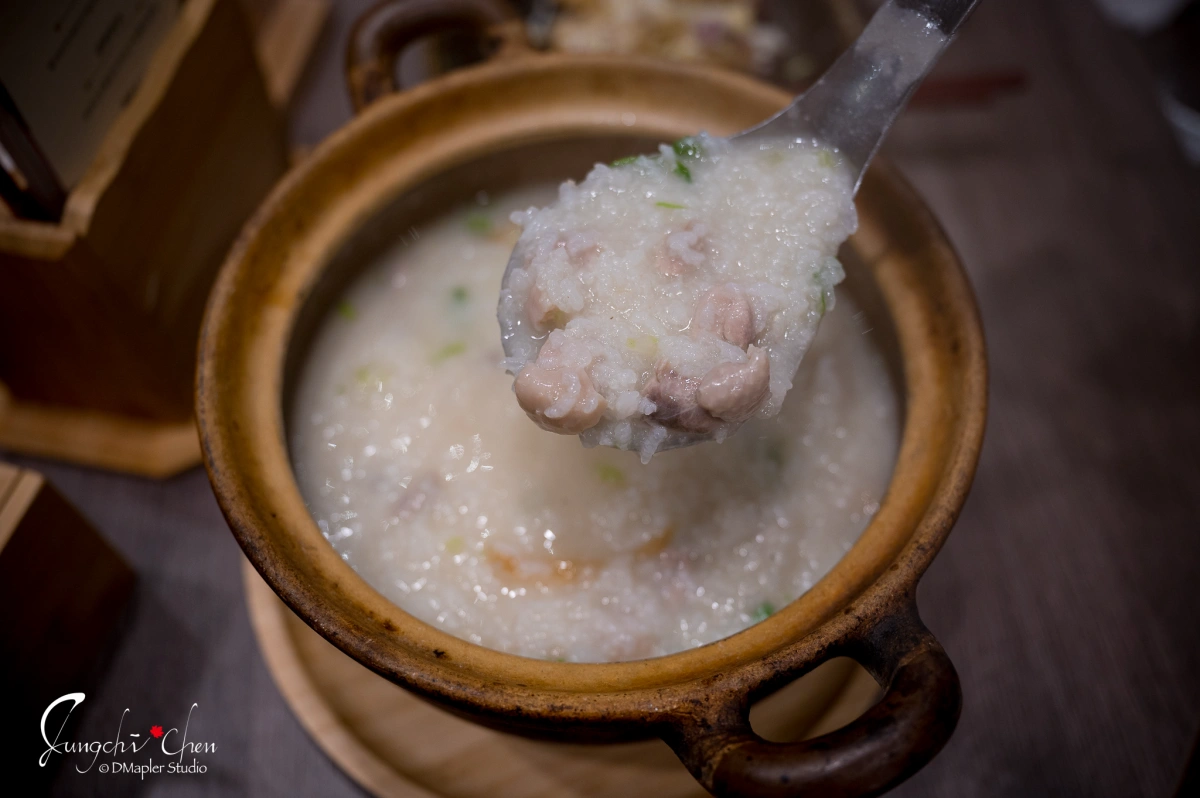 十二月 粥品 • 茶飲 • 私房菜 - 桂丁無骨土雞鍋