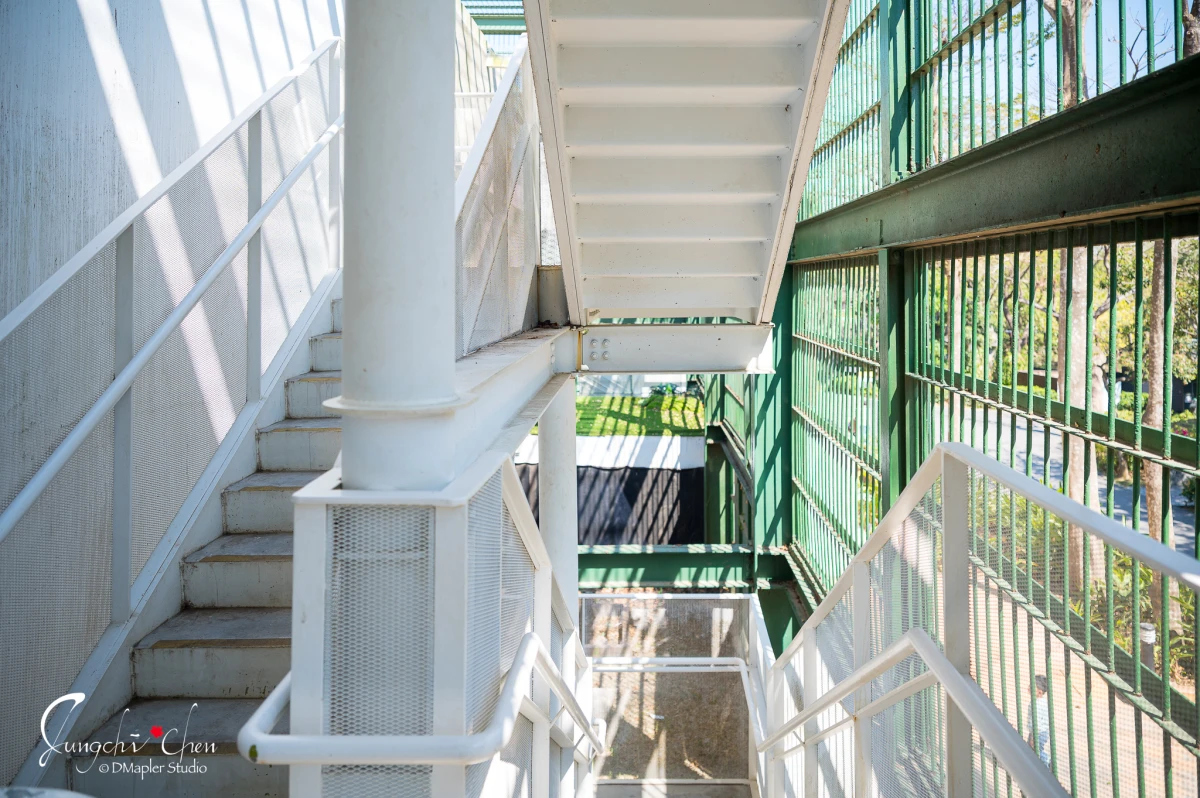 光室咖啡 Light Is Café