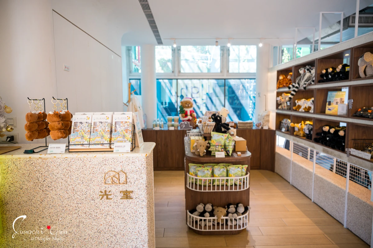 光室咖啡 Light Is Café